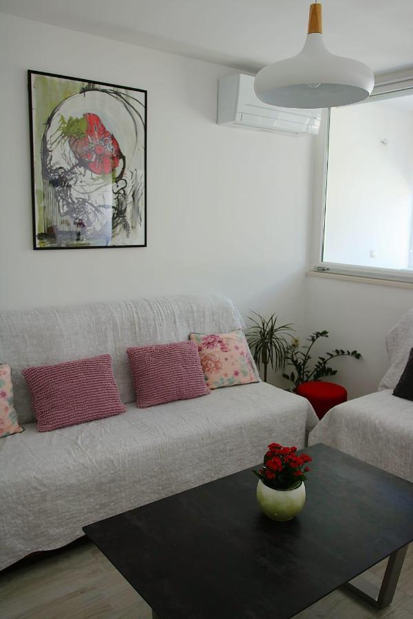 Apartment Glavaric Омиш Экстерьер фото