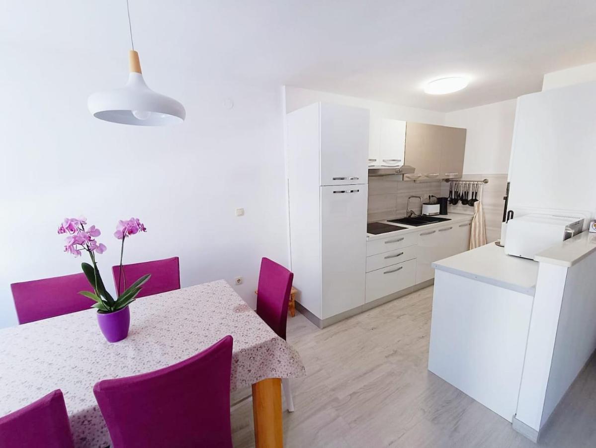 Apartment Glavaric Омиш Экстерьер фото